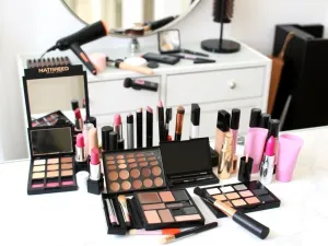 Co było modne w latach 80? Przegląd stylów i trendów